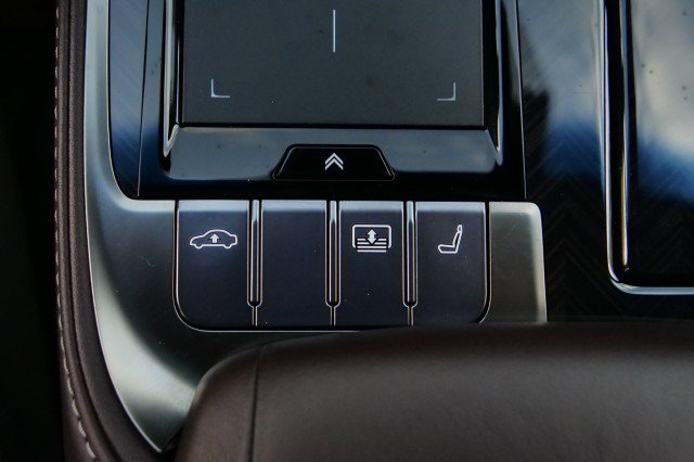 Used 2019 Lexus LS 500 w/ Luxury Package RWD image 26