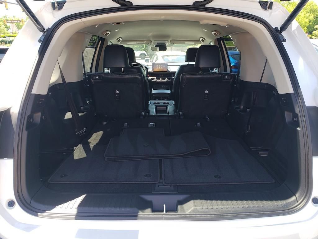 Used 2025 Honda Pilot EX-L image 7