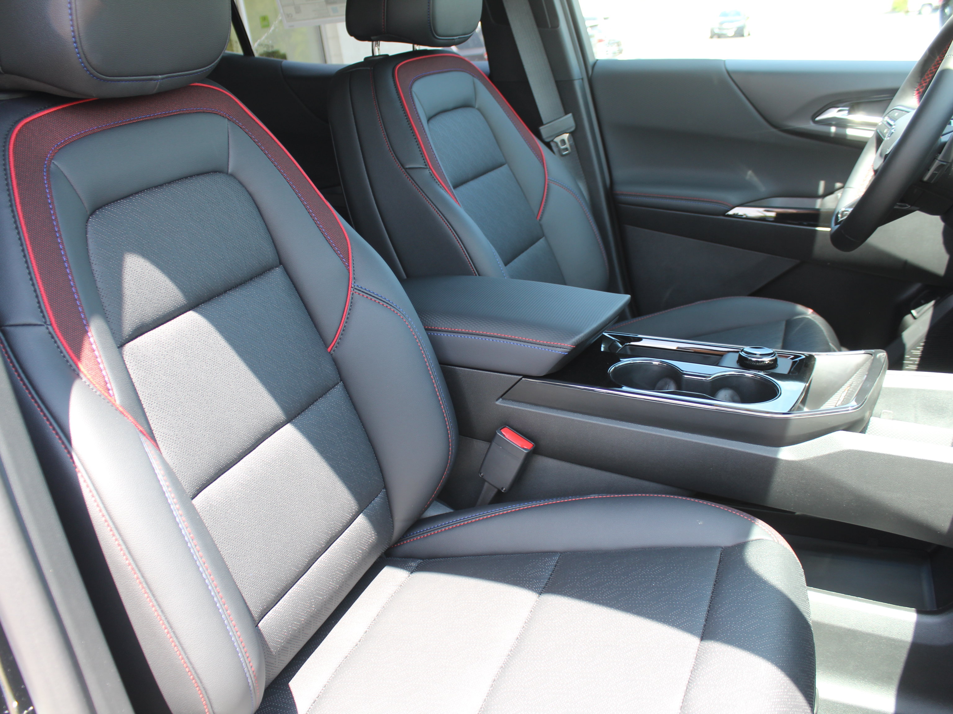 New 2026 Chevrolet Equinox RS FWD image 15