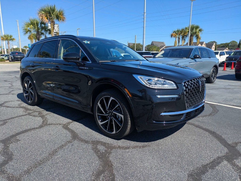 Certified 2025 Lincoln Corsair Grand Touring w/ Equipment Group 301A AWD/4WD image 2
