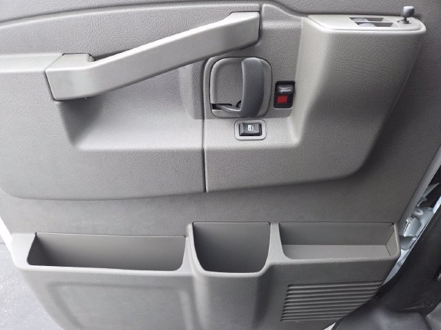 New 2026 GMC Savana 3500 w/ Driver Convenience Package RWD image 23