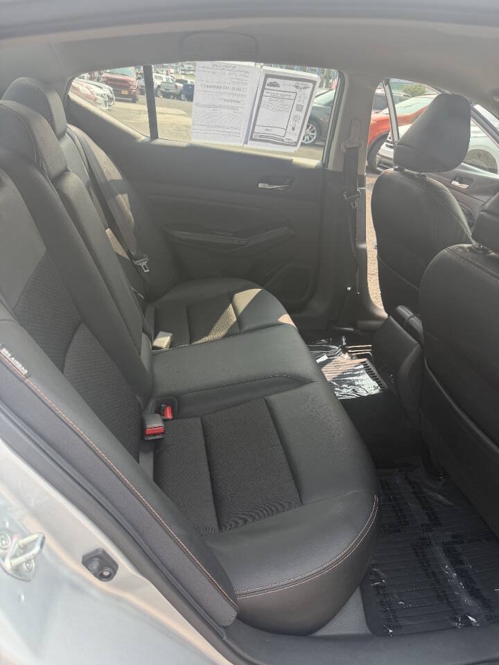 Used 2019 Nissan Altima 2.5 SR FWD image 9