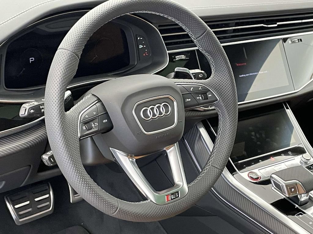New 2025 Audi RS Q8 performance image 4