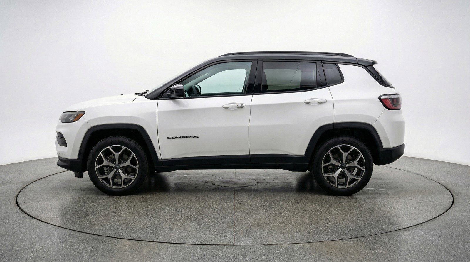Used 2025 Jeep Compass Limited image 5