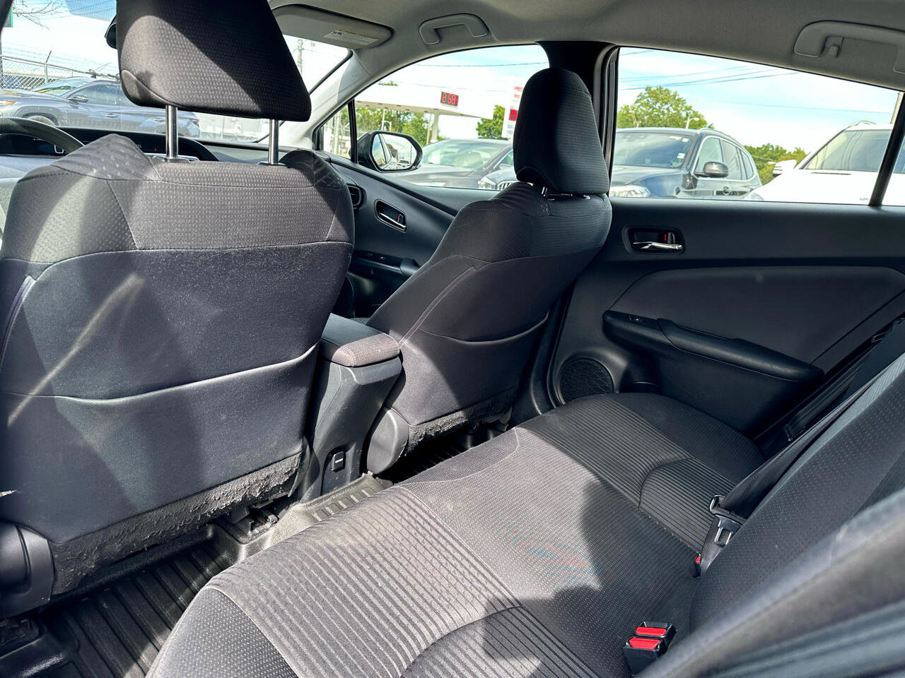 Used 2018 Toyota Prius Two image 33