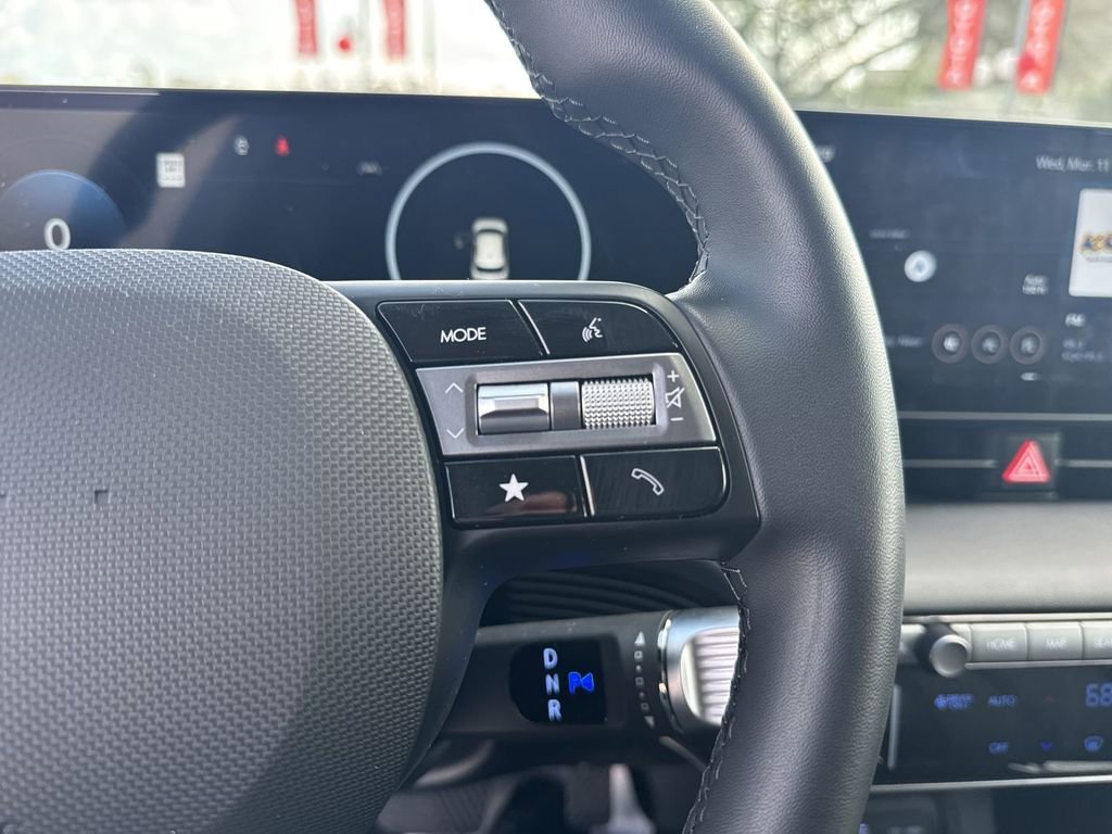Used 2025 Hyundai Ioniq 5 SEL image 18