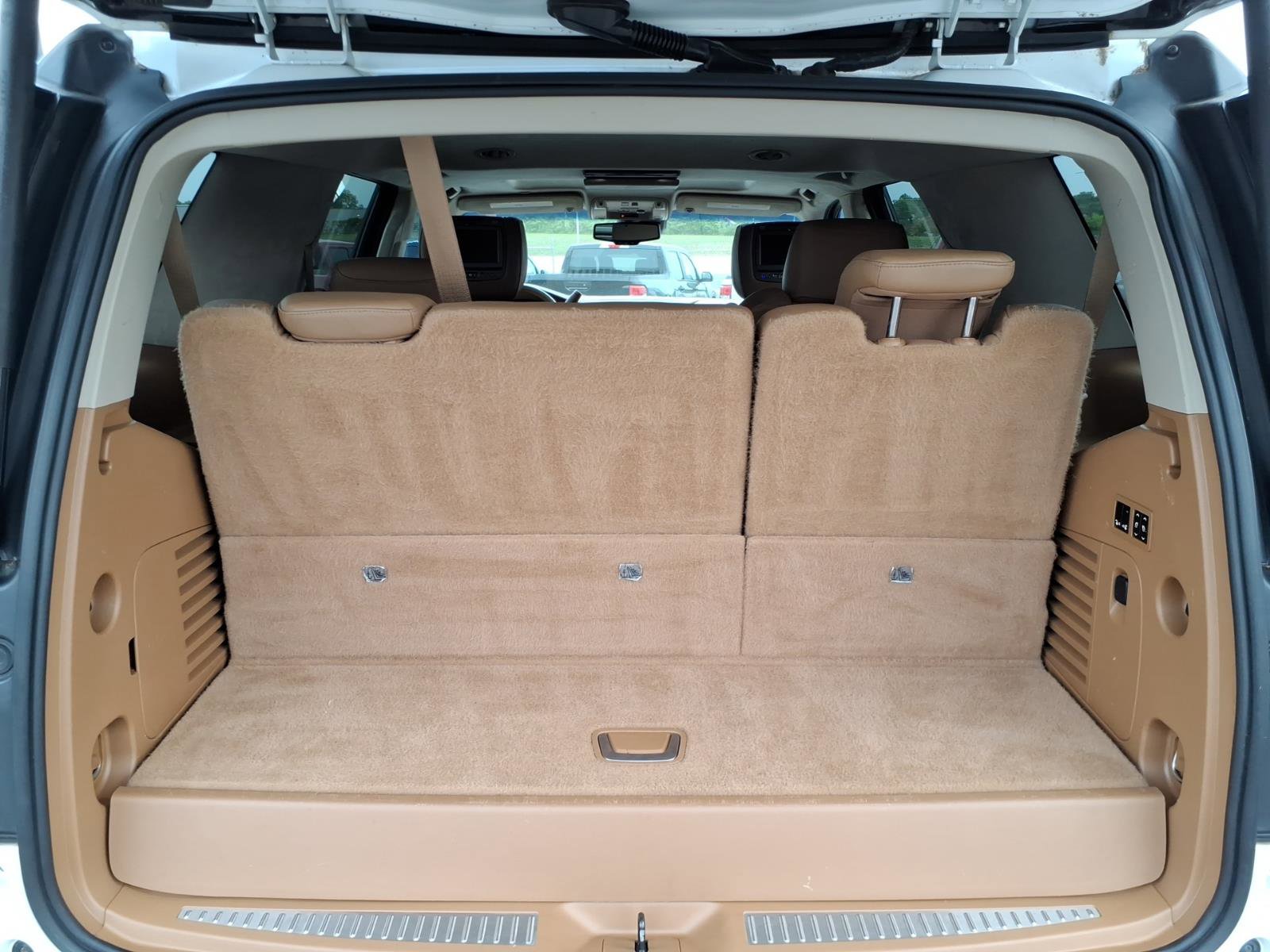 Used 2016 Cadillac Escalade Platinum AWD/4WD image 10