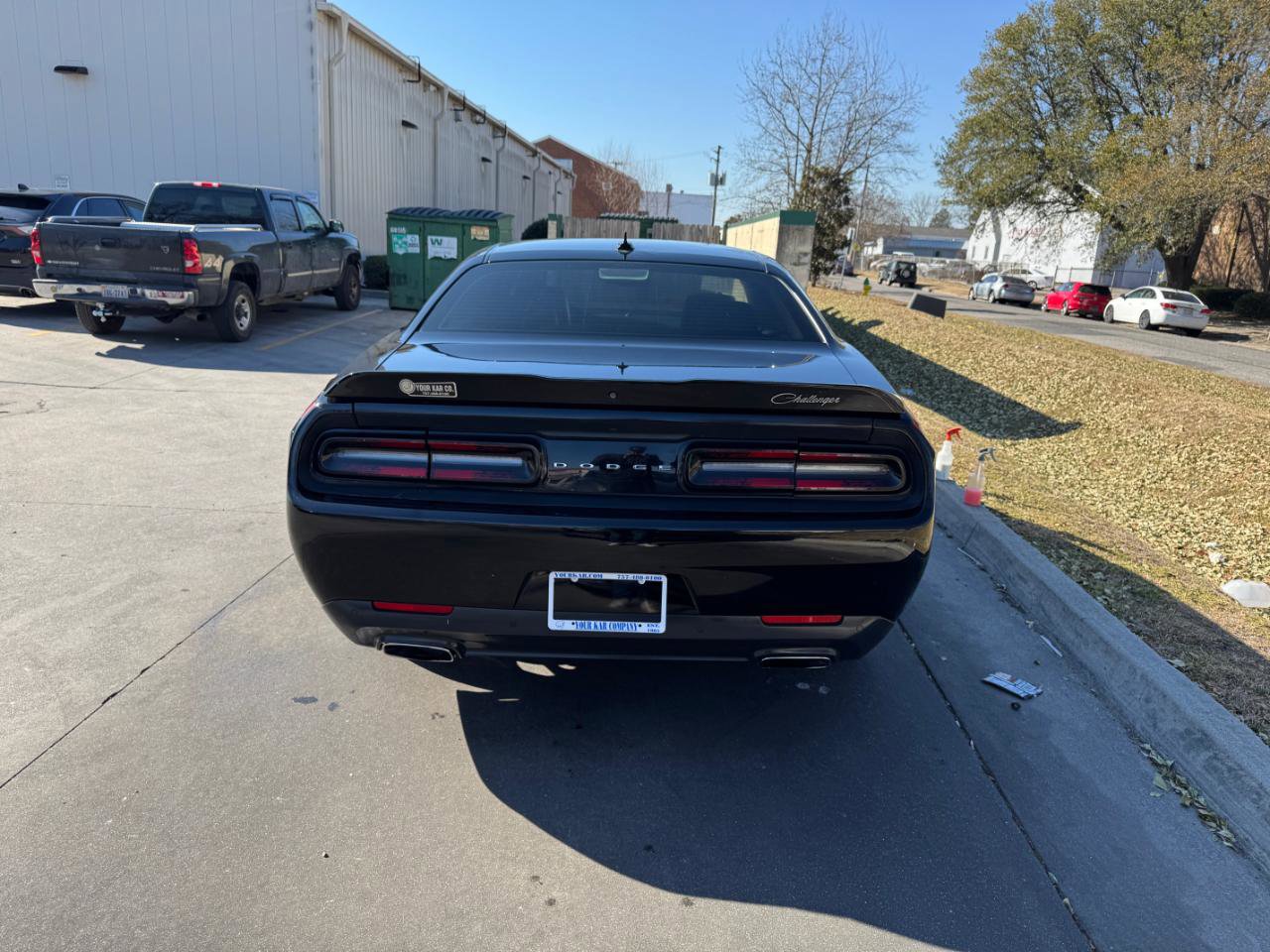 Used 2015 Dodge Challenger SXT Plus w/ Driver Convenience Group RWD image 9