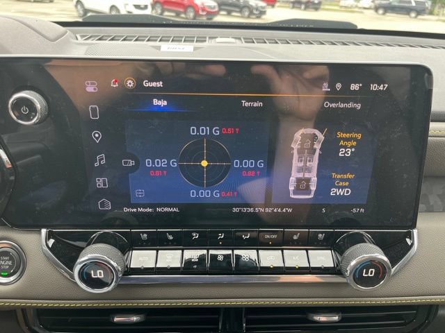 New 2026 Chevrolet Colorado ZR2 w/ Technology Package AWD/4WD image 35