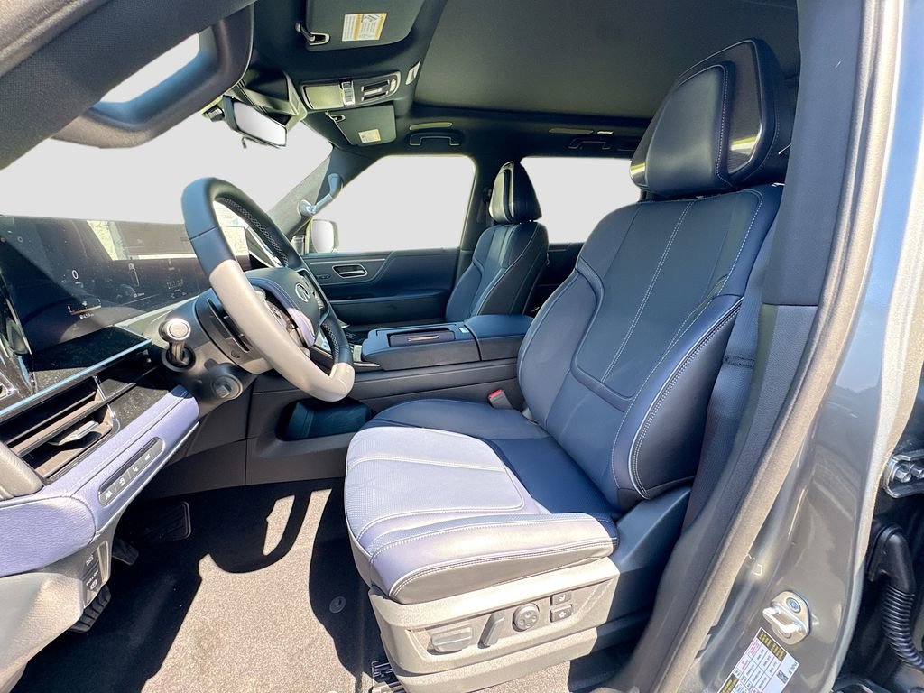 New 2026 INFINITI QX80 4WD w/ Sport Exterior Package image 22