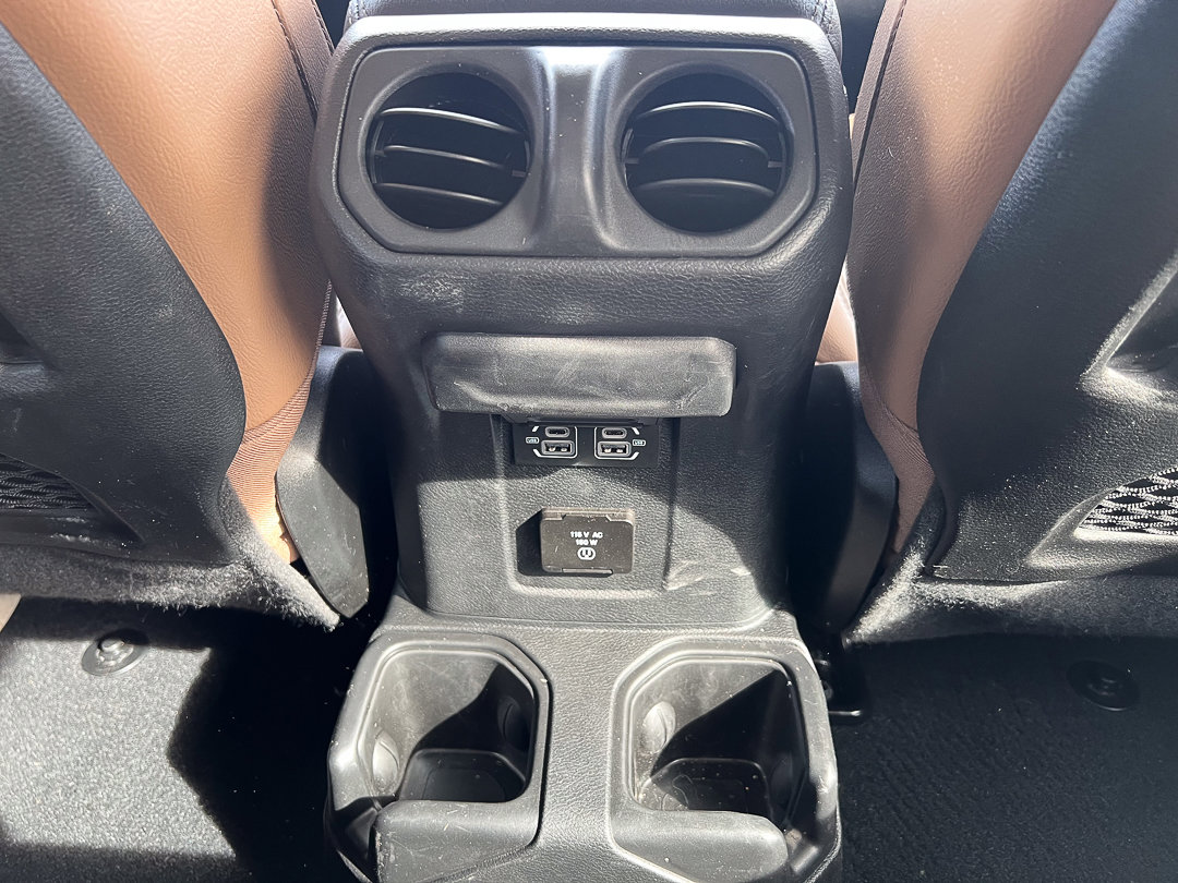 Used 2022 Jeep Wrangler Rubicon w/ Cold Weather Group image 22