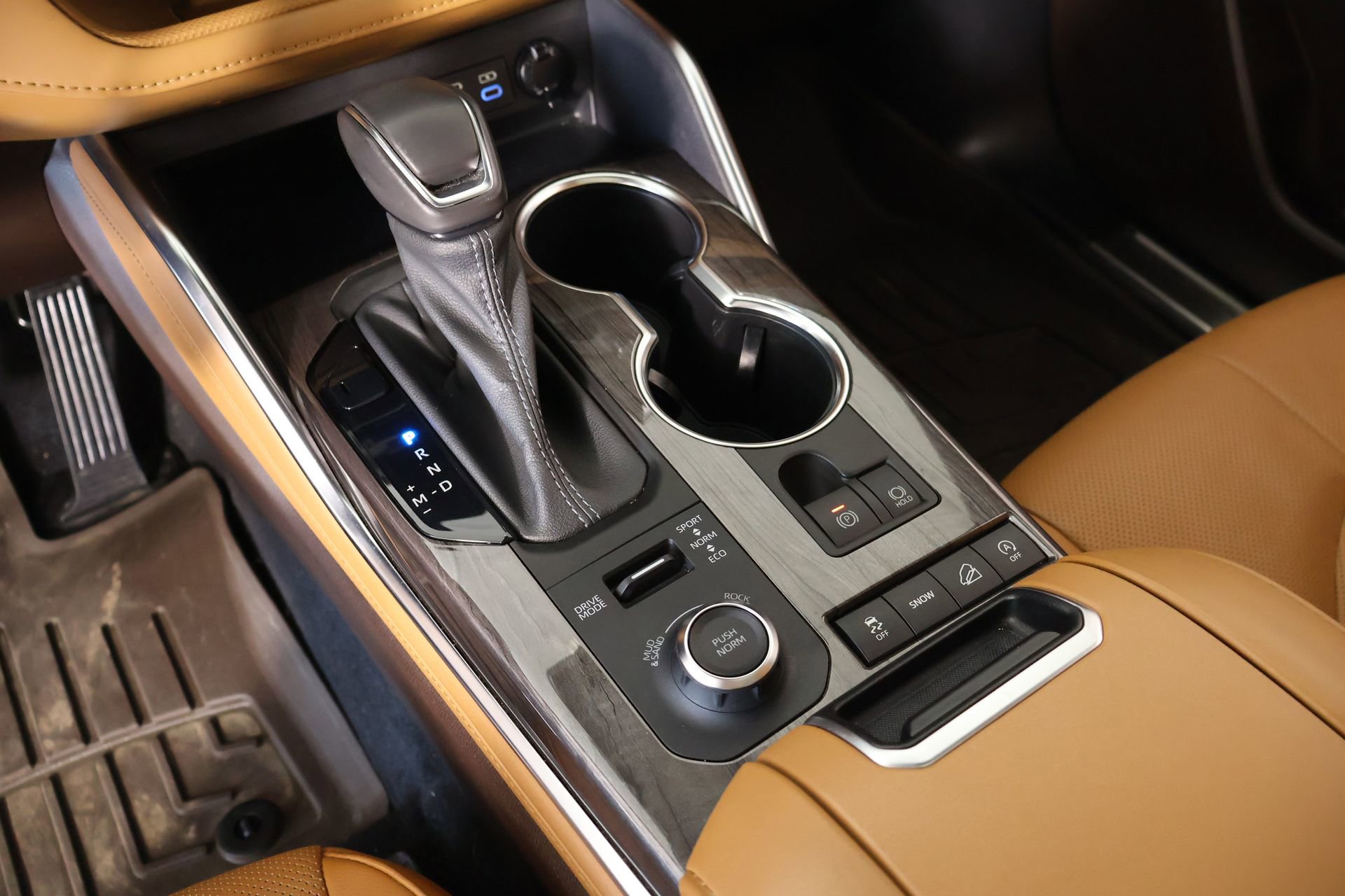 Used 2022 Toyota Highlander Platinum image 9