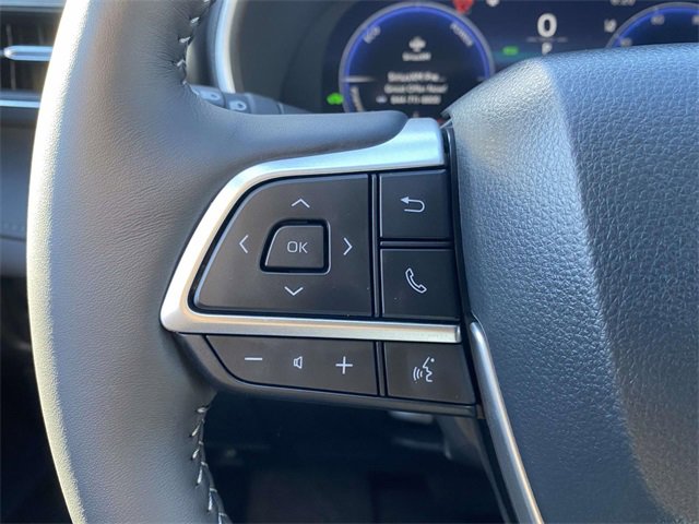 Used 2025 Toyota Highlander Limited image 21