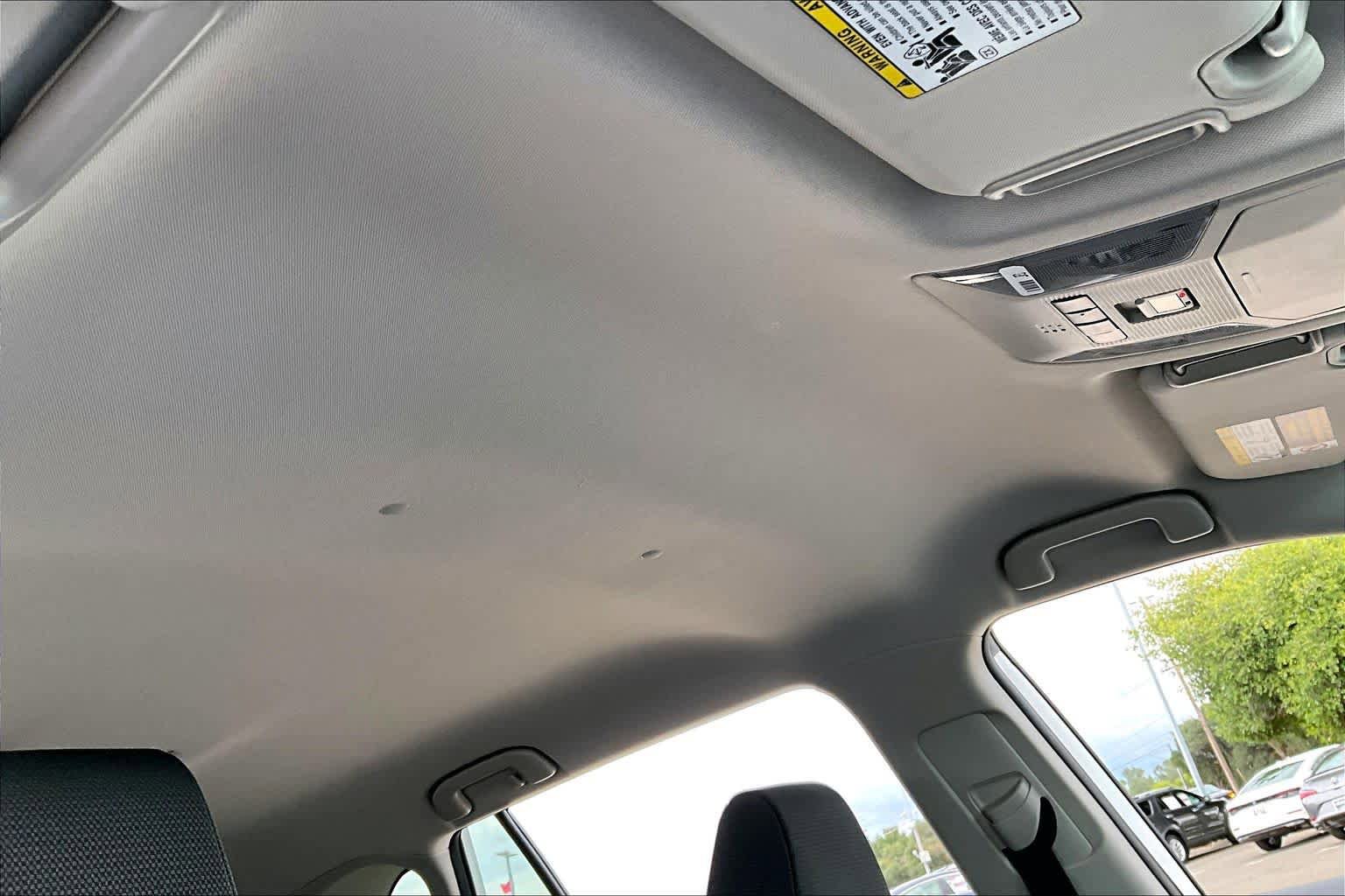 Used 2021 Toyota RAV4 XLE w/ Carpet Mat Package (TMS) FWD image 13