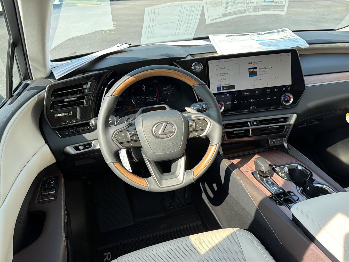 New 2026 Lexus RX 350 AWD image 18