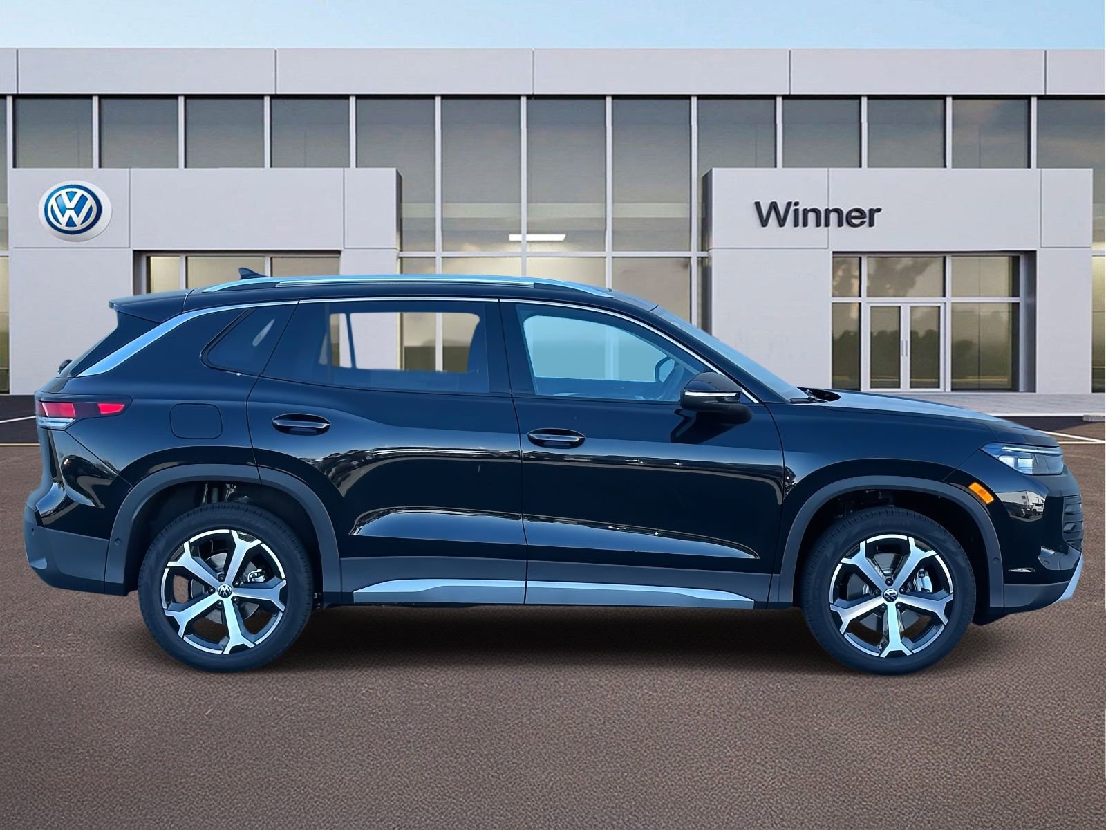 New 2026 Volkswagen Tiguan SE image 6