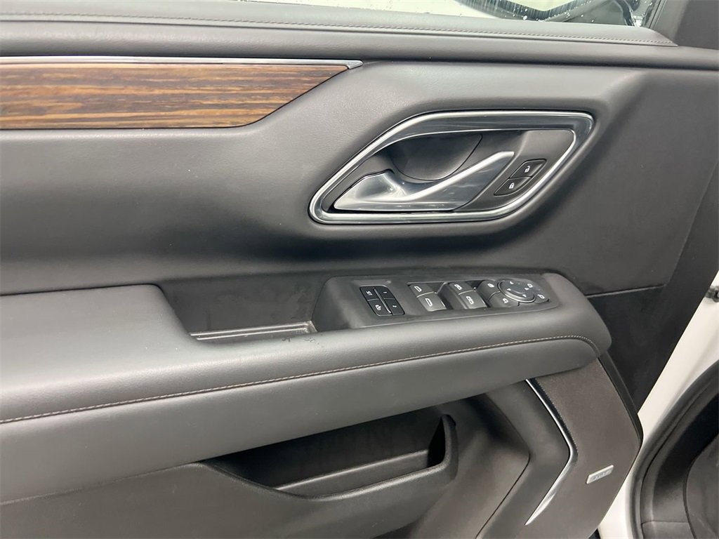 Used 2024 Chevrolet Suburban High Country w/ Advanced Technology Package image 22