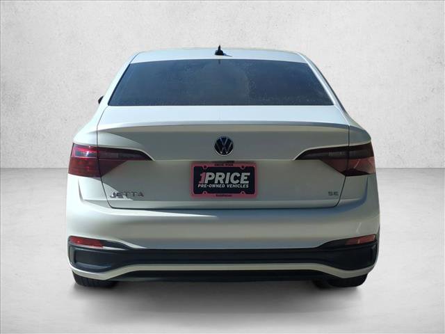 Used 2023 Volkswagen Jetta SE image 7