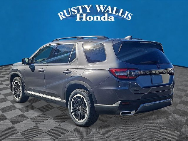 New 2026 Honda Pilot Touring image 4