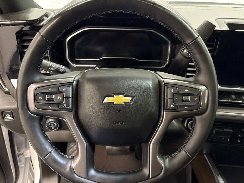 Used 2024 Chevrolet Silverado 2500 High Country w/ High Country Premium Package AWD/4WD image 24