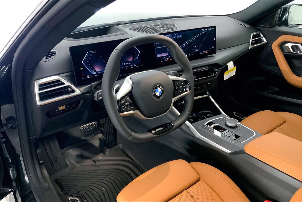 Used 2025 BMW 230i xDrive Coupe w/ Premium Package AWD/4WD image 4