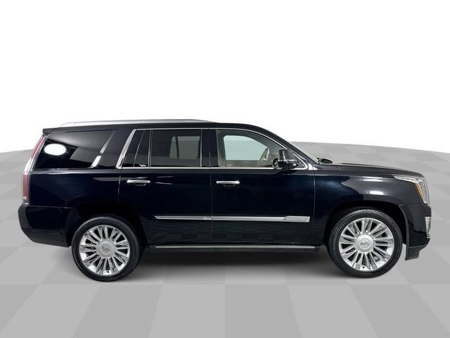 Used 2017 Cadillac Escalade Platinum AWD/4WD image 9