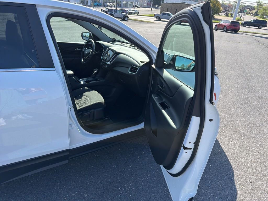 Used 2022 Chevrolet Equinox LT AWD/4WD image 23