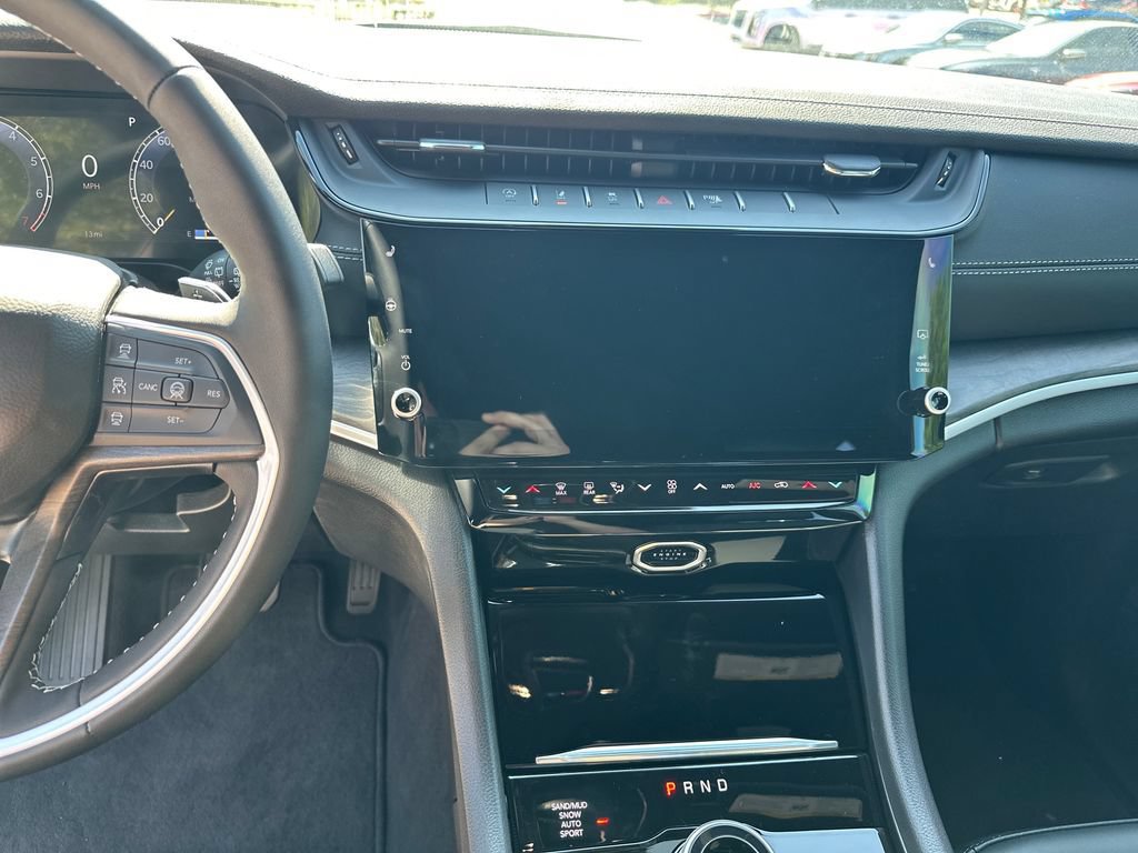 New 2026 Jeep Grand Cherokee L Limited AWD/4WD image 24