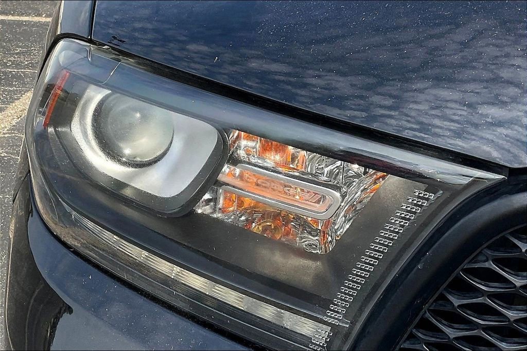 Used 2018 Dodge Durango R/T w/ Technology Group image 23