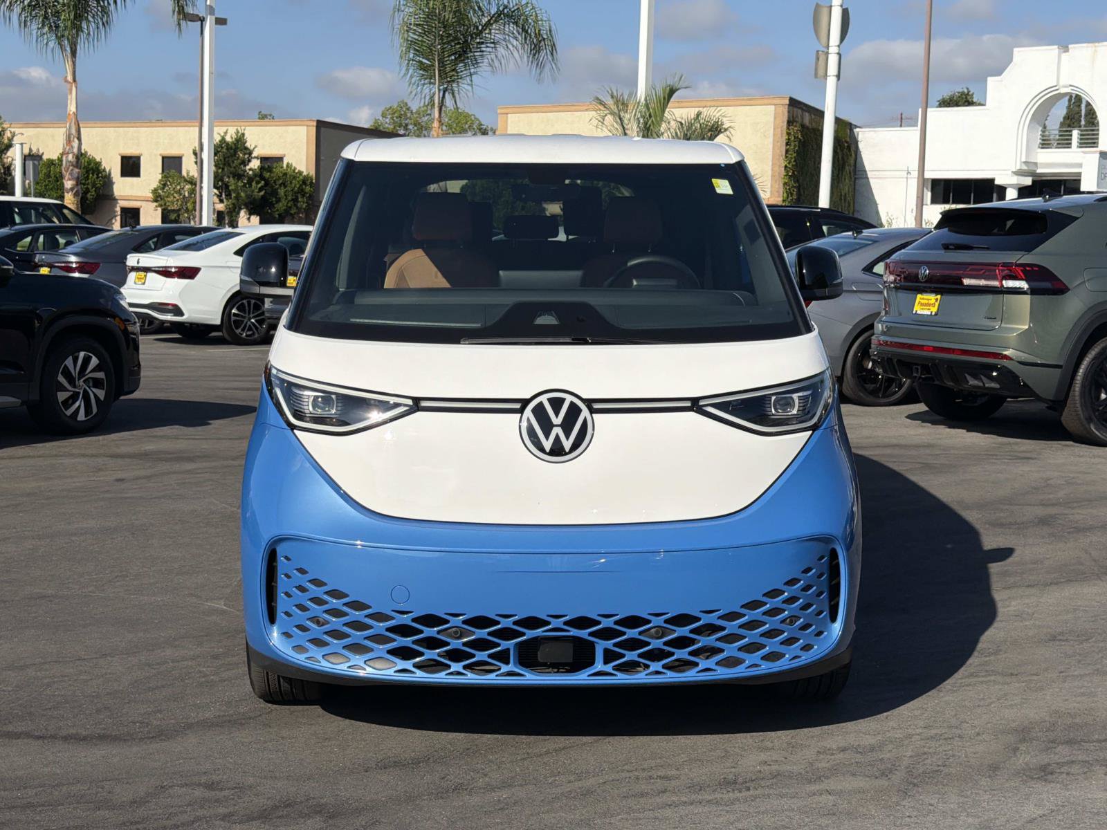 Certified 2025 Volkswagen ID. Buzz Pro S RWD image 2