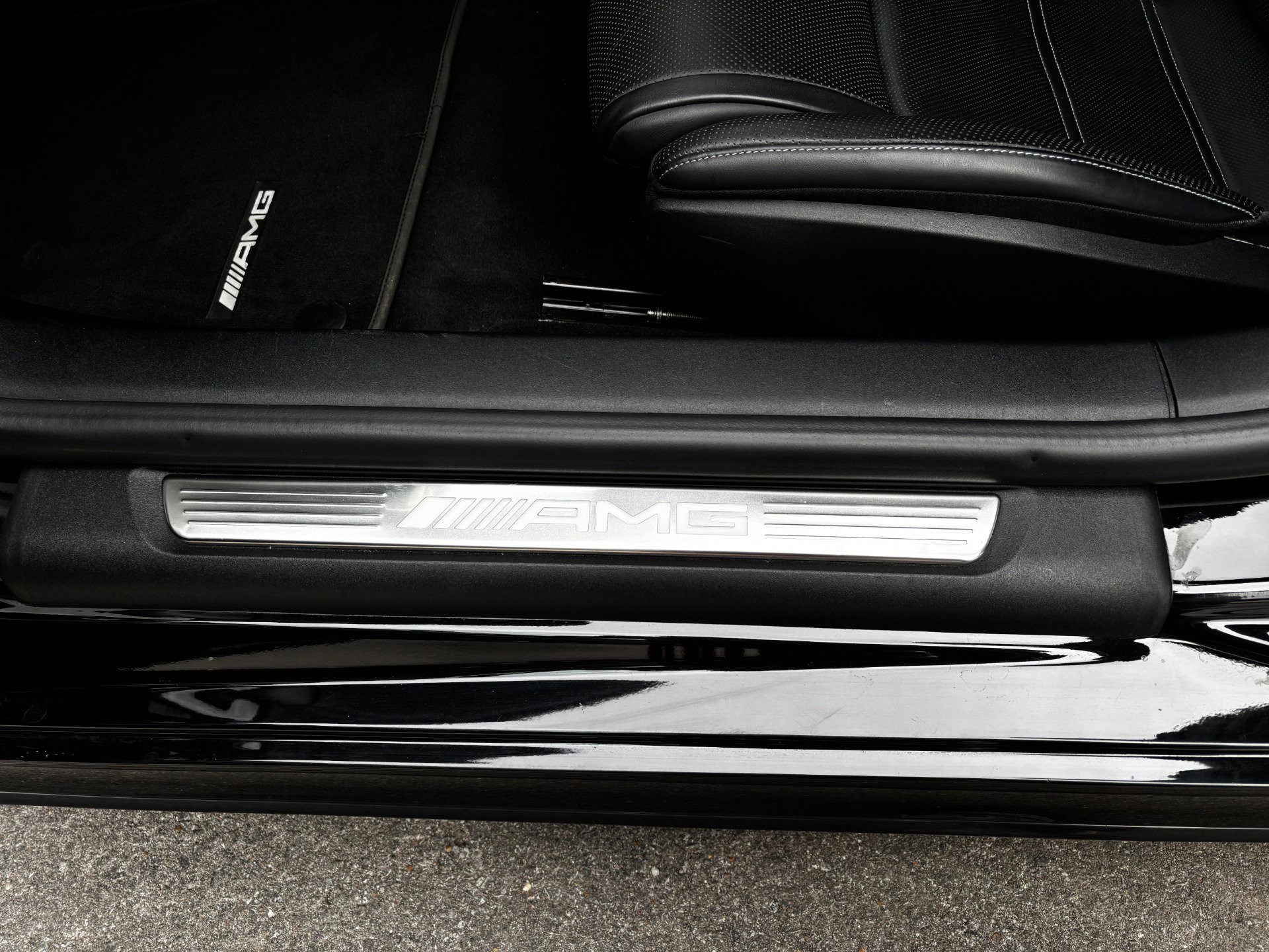 Used 2022 Mercedes-Benz SL 63 AMG 4MATIC w/ Driver Assistance Package image 67