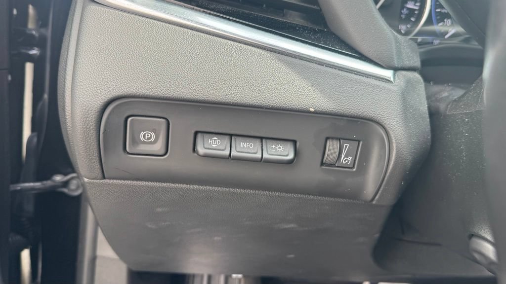 Used 2022 Buick Enclave Avenir w/ Avenir Technology Package AWD/4WD image 26
