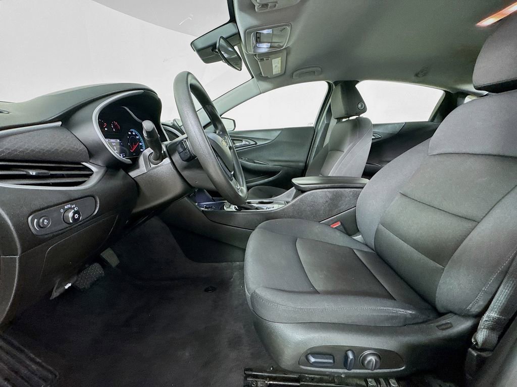Used 2024 Chevrolet Malibu LT FWD image 25