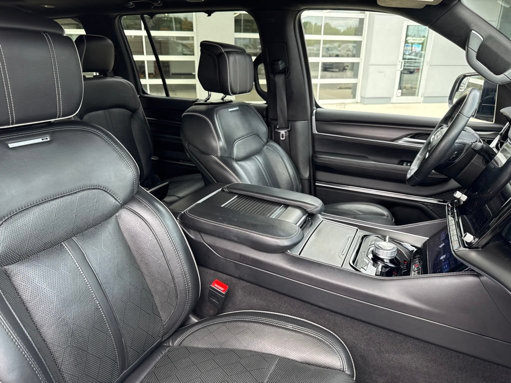 Used 2024 Jeep Grand Wagoneer L Series II w/ Quick Order Packagew 28T AWD/4WD image 52