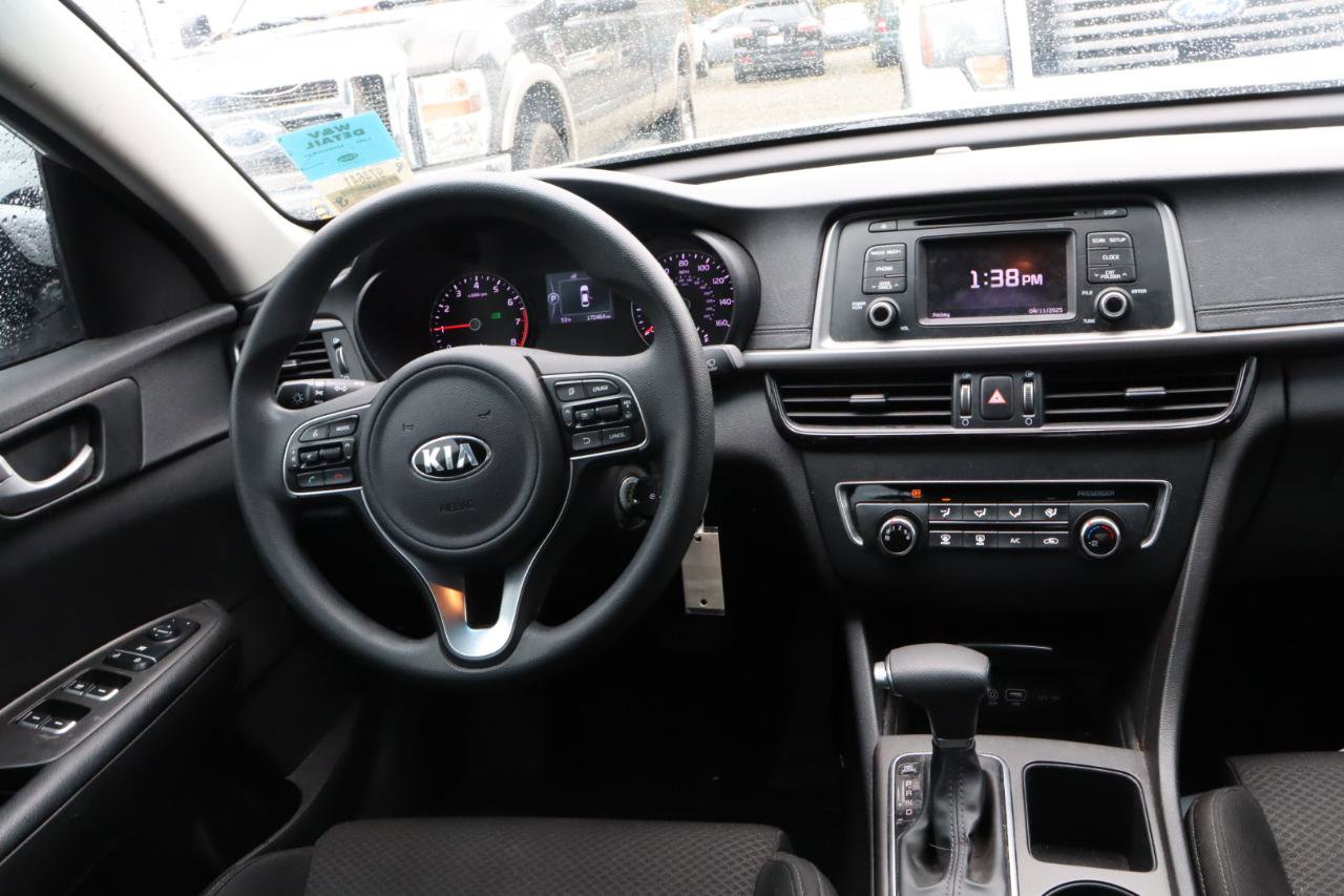 Used 2016 Kia Optima LX image 9