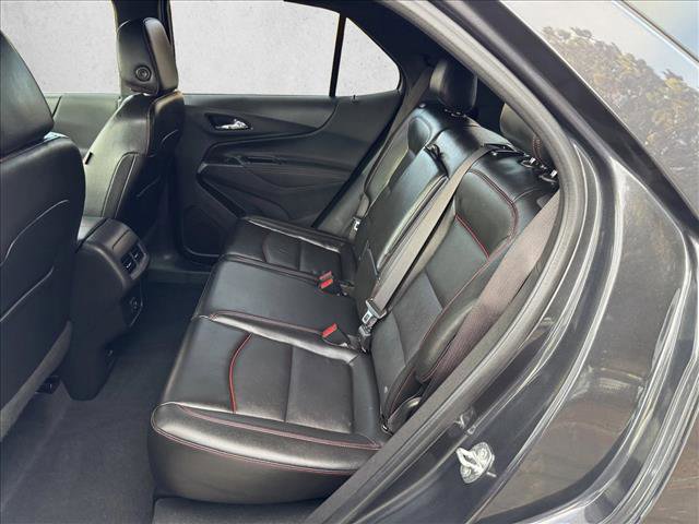 Used 2022 Chevrolet Equinox RS w/ RS Leather Package image 17