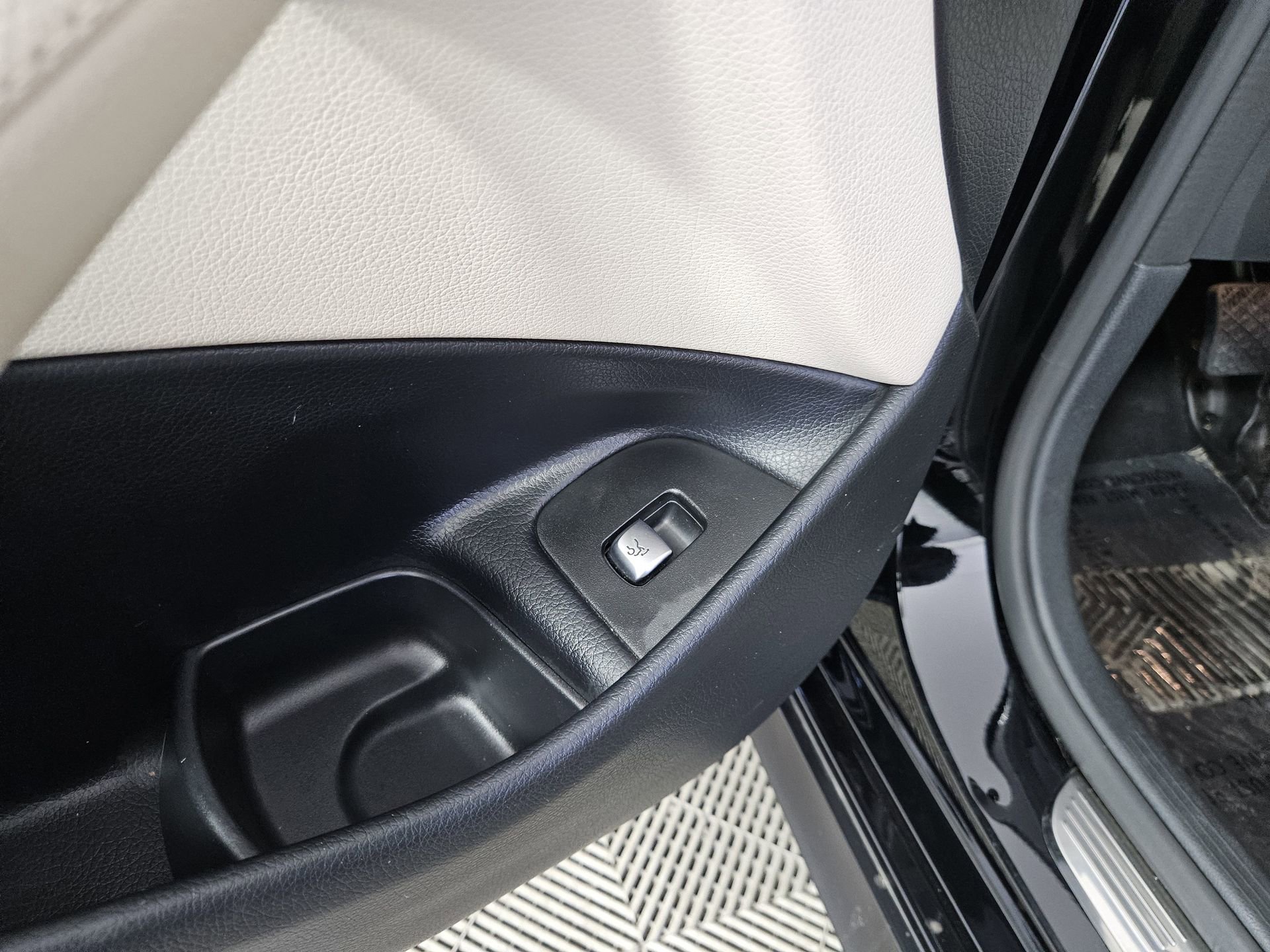 Used 2019 Mercedes-Benz E 450 4MATIC Wagon image 17