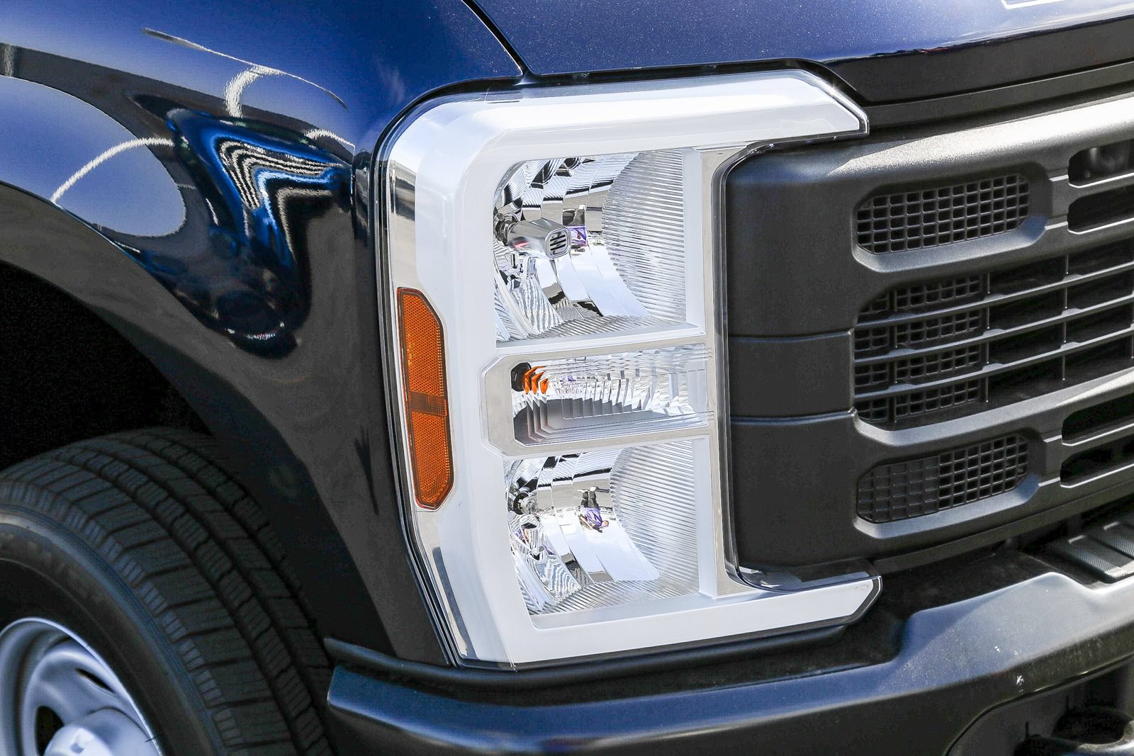 Used 2024 Ford F250 XL w/ 360-Degree Camera Package AWD/4WD image 10