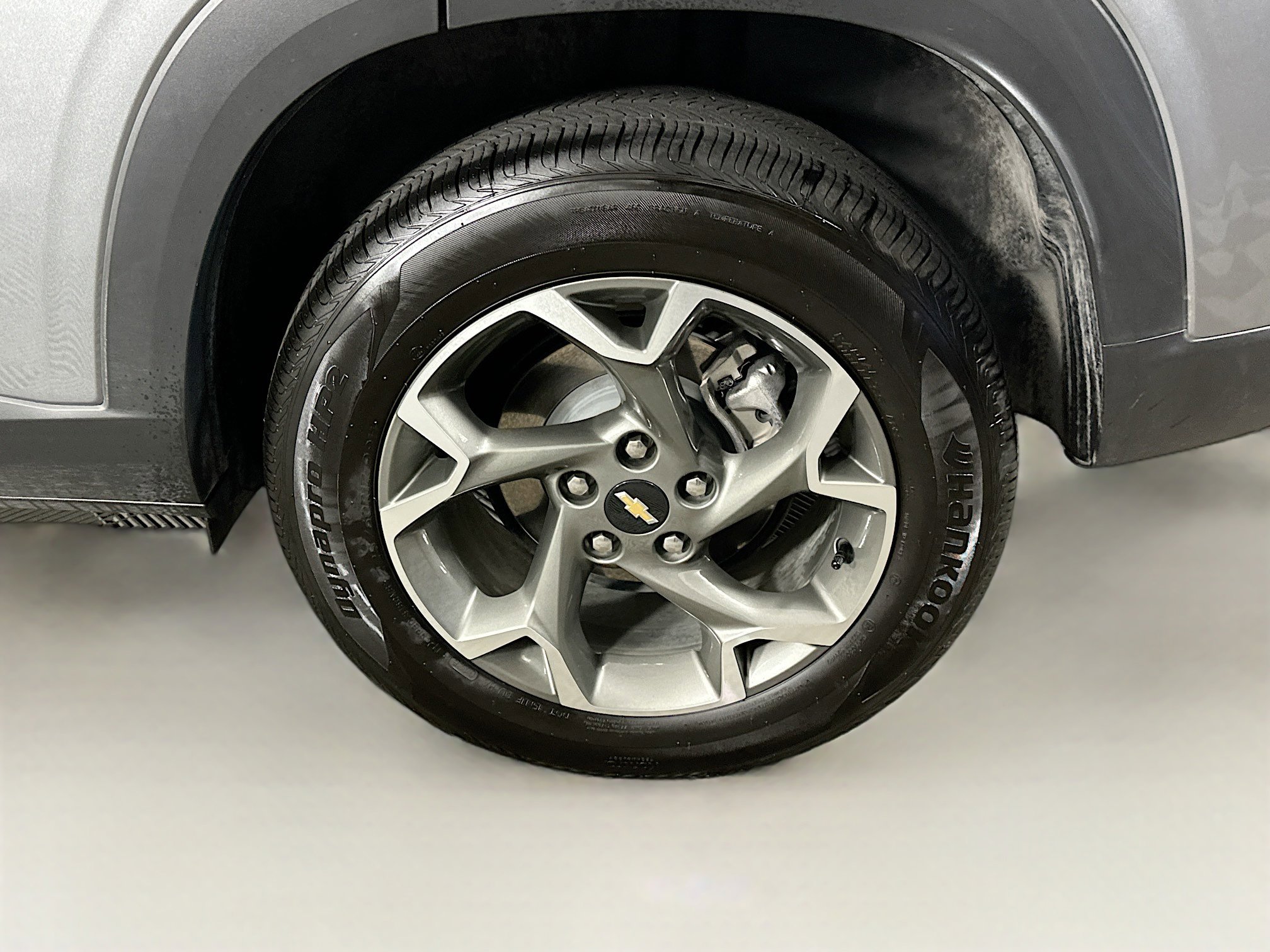 Used 2025 Chevrolet Trax LT w/ LT Convenience Package image 11