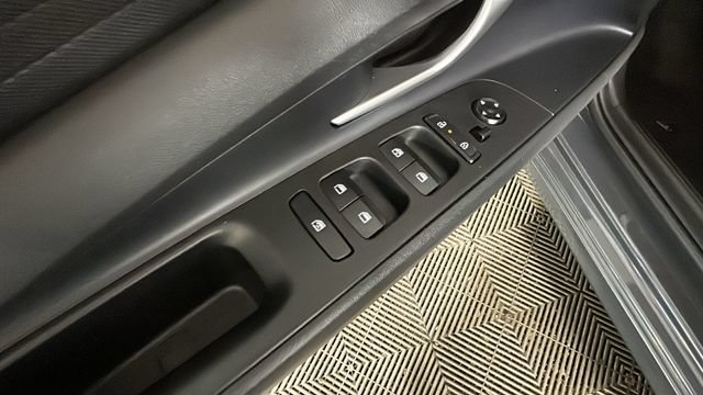 Certified 2024 Hyundai Elantra SEL FWD image 10