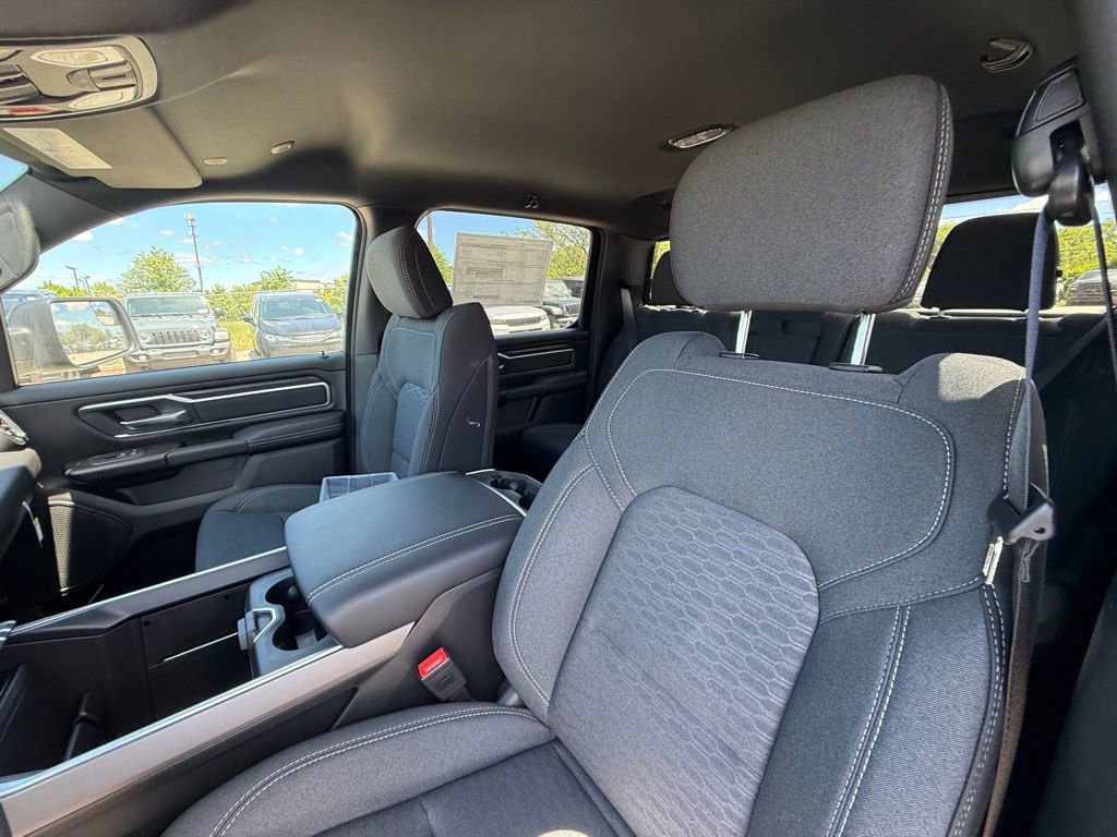 New 2026 RAM 1500 Big Horn w/ Night Edition AWD/4WD image 12