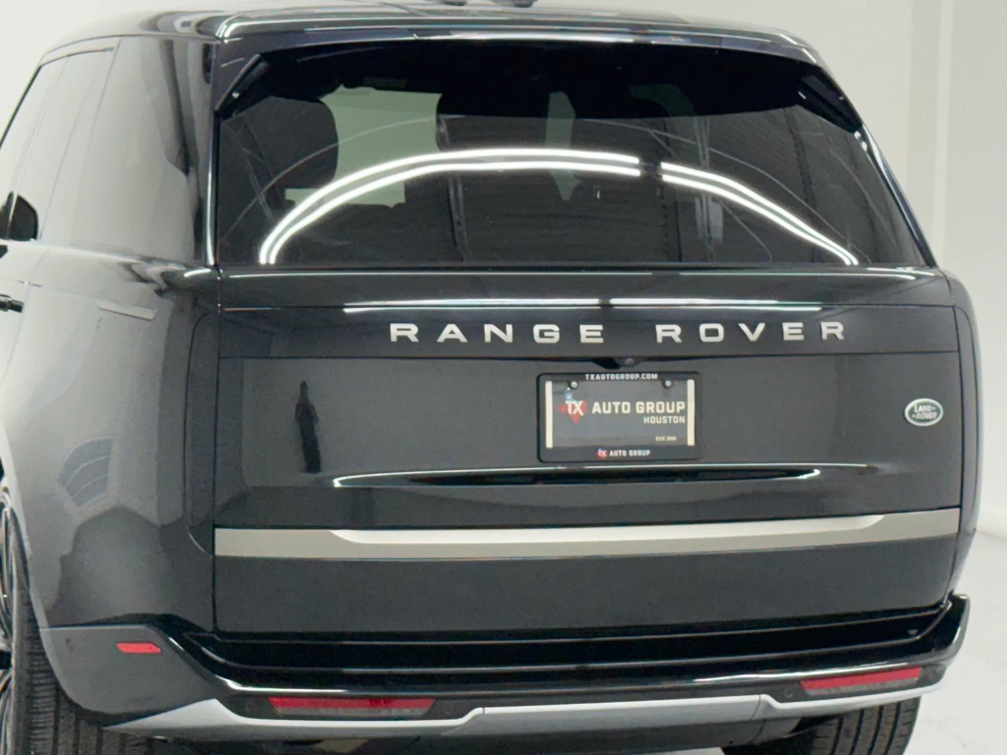 Used 2023 Land Rover Range Rover SE image 34