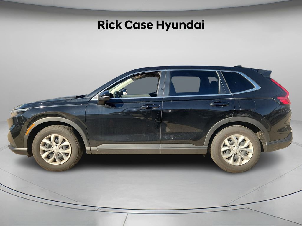 Used 2025 Honda CR-V LX image 3