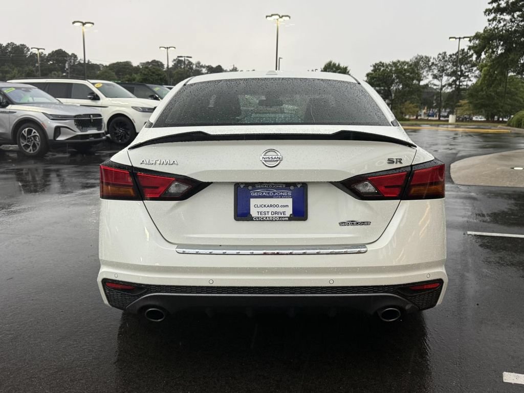 Used 2022 Nissan Altima 2.5 SR FWD image 15
