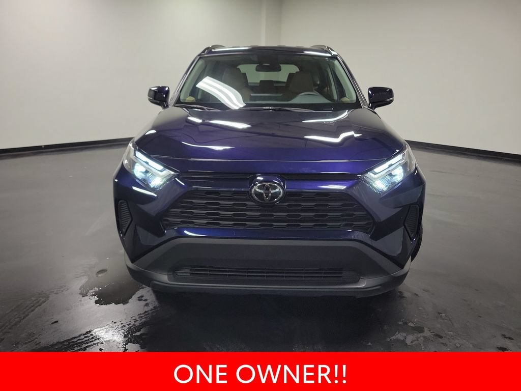 Used 2025 Toyota RAV4 XLE FWD image 3