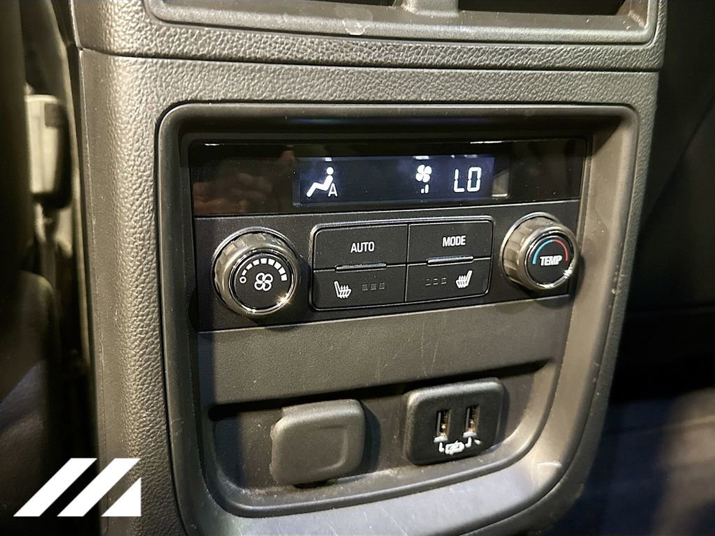 Used 2017 Buick Envision Essence FWD image 28