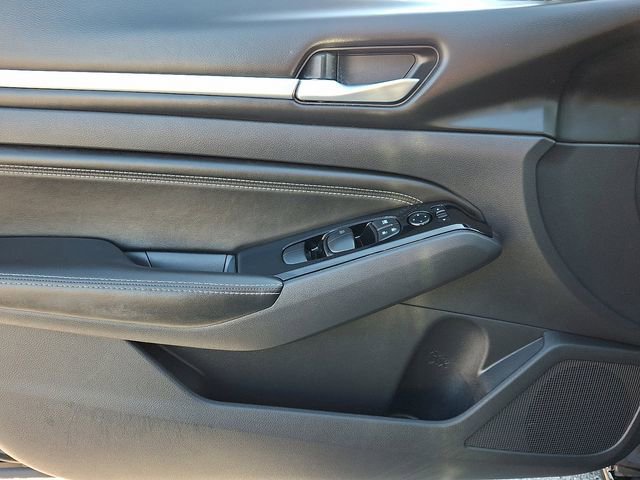 Used 2022 Nissan Altima 2.5 SV w/ SV Premium Package image 12