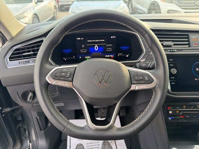 Used 2023 Volkswagen Tiguan SE image 21