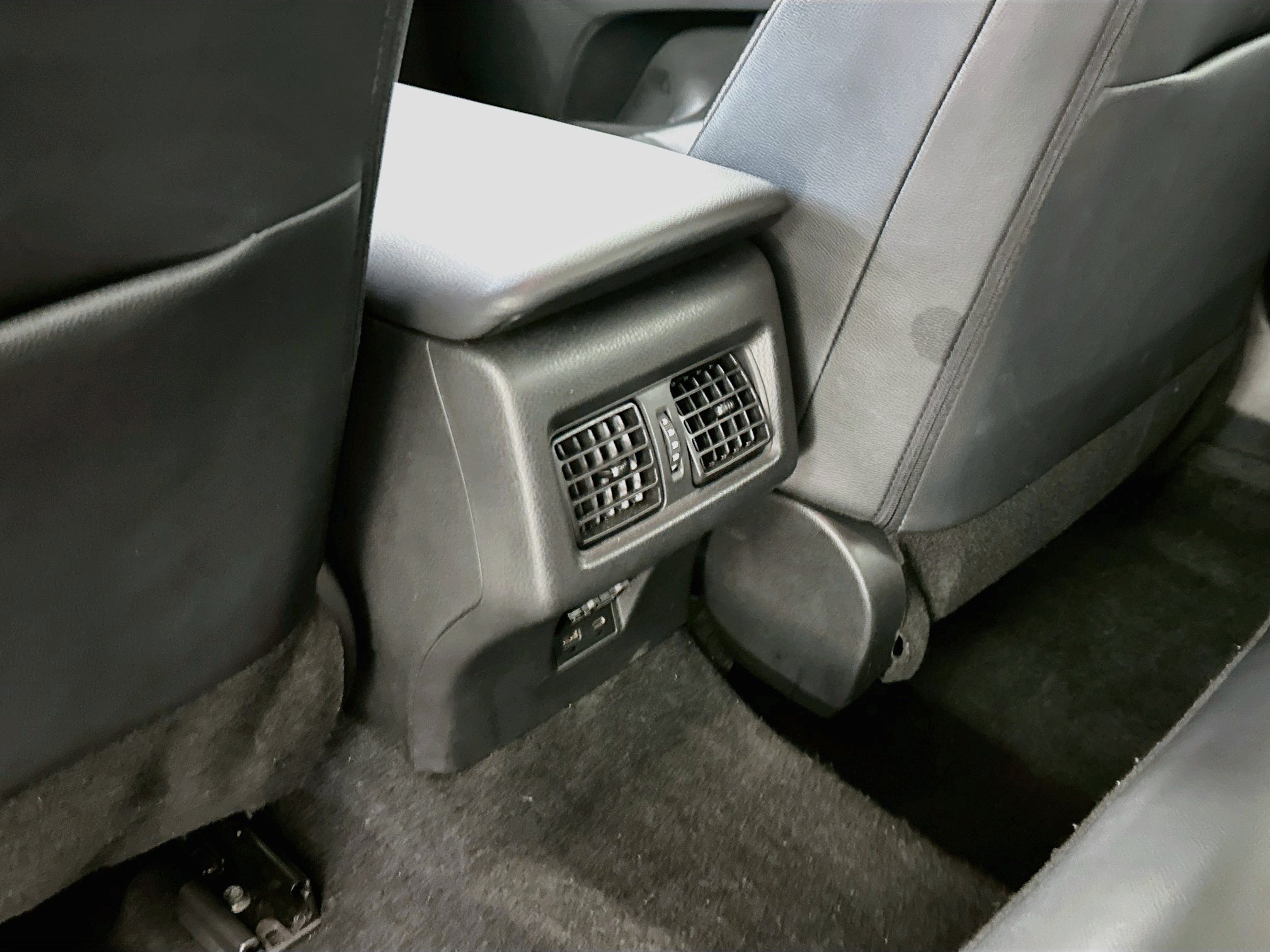 Used 2025 Toyota Camry SE FWD image 28