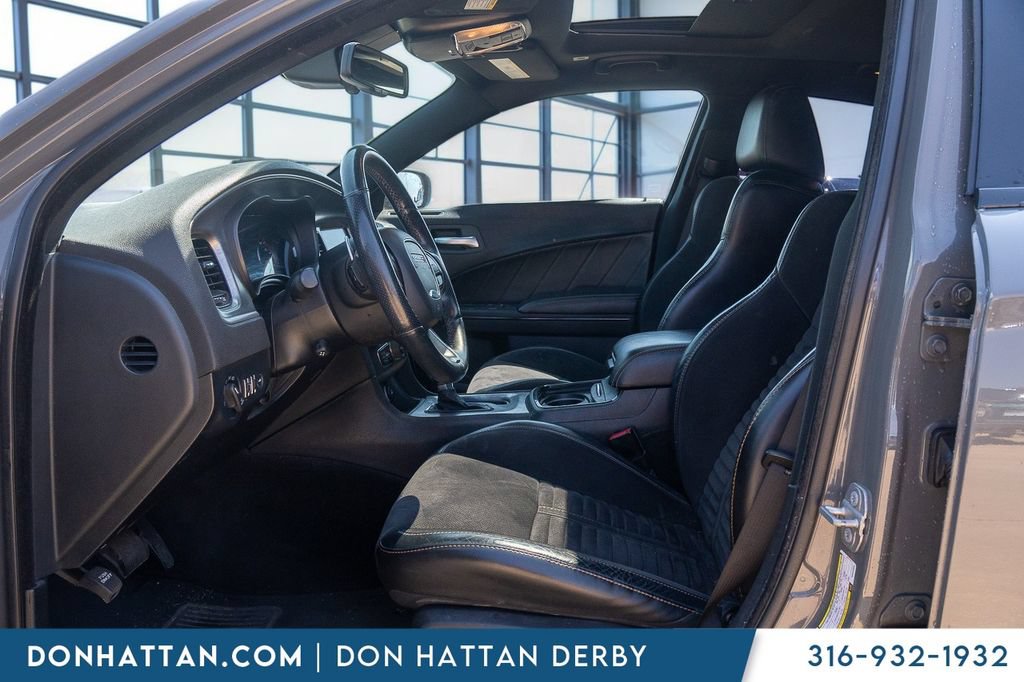 Used 2017 Dodge Charger R/T RWD image 3
